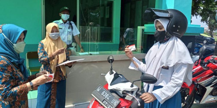 Sambut PTM, Ajak Taat Berkendara ke Sekolah