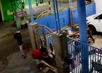 Terekam Cctv, Pencuri Berhasil Bawa Kabur 1 Unit Sepeda Motor