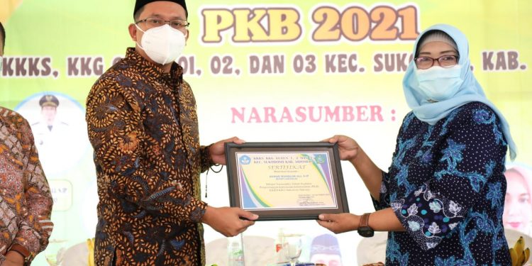 Kejar PPKM Level 1 Aglomerasi Surabaya Raya, IKA Unair Gelar Vaksinasi Massal 2.500 Dosis di Sidoarjo