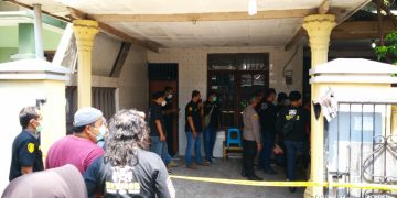 Satreskrim Polresta Sidoarjo Lakukan Rekontruksi Pembunuhan Kakak dan Adik di Kecamatan Waru
