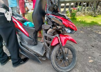 Akibat Kurang Hati – Hati, Sopir Bus Tabrak Pengendara Motor
