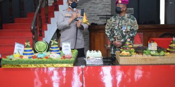 Polresta Sidoarjo Beri Kejutan Brigif 2 Marinir