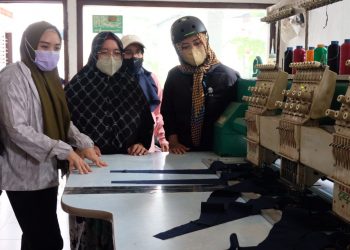 Ning Sasha Kunjungi UMKM di Kawasan Kecamatan Gedangan