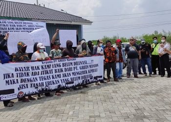 Warga Demo, Tuntut Pengembang Bayar Pengurukan Perumahan Green Mansion
