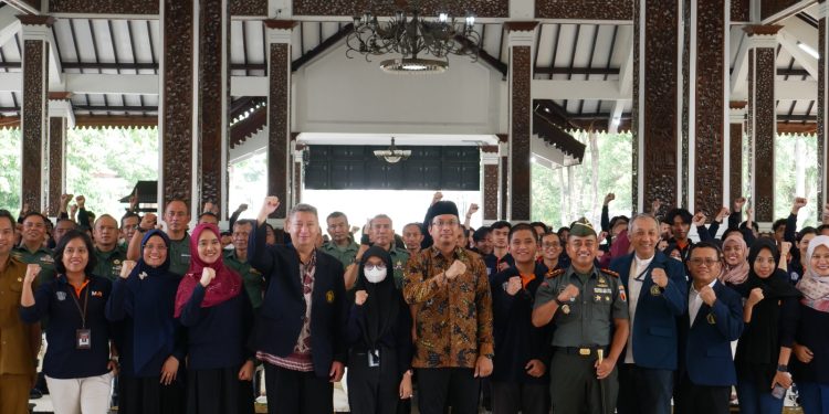 Sebar Ratusan Mahasiswa, Gus Muhdlor Harapkan Peserta MMD Kolaborasi Majukan Desa di Sidoarjo