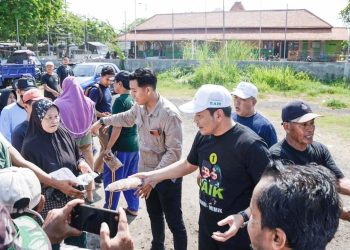 Cerita Hangat di Pasar Balongdowo: Pasangan Subandi-Mimik dan Sambutan Hangat Ratusan Emak-emak
