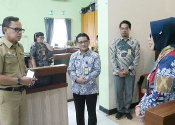 Wamendagri Sidak Disdukcapil Sidoarjo, Berikan Apresiasi Kepada Inovasi Jemput Bola