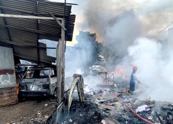 Korsleting Listrik Picu Kebakaran Rosokan di Masangan Kulon, Tiga Mobil Damkar Dikerahkan