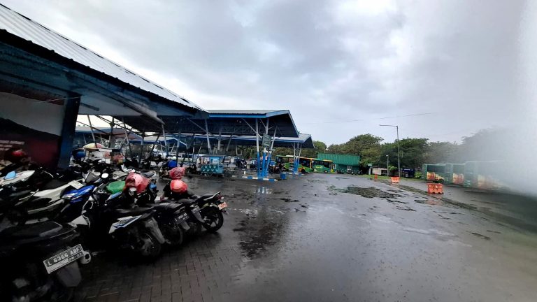 Dishub Tertibkan Terminal Porong