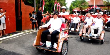 Prabowo Dorong Transportasi Ramah Lingkungan, 200 Becak Listrik Diserahkan untuk Tukang Becak Sidoarjo