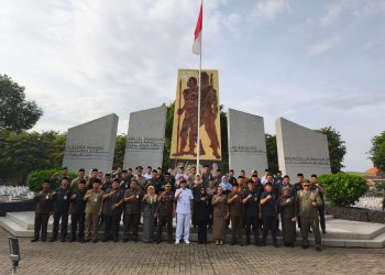 Kenang Jasa Pemimpin Terdahulu, Harjasda ke-167 Diisi Ziarah Makam Mantan Bupati Sidoarjo