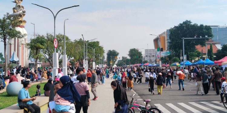 Weekend Jadi Titik Rawan Parkir Alun-alun Sidoarjo, Dishub Siapkan Lahan Alternatif